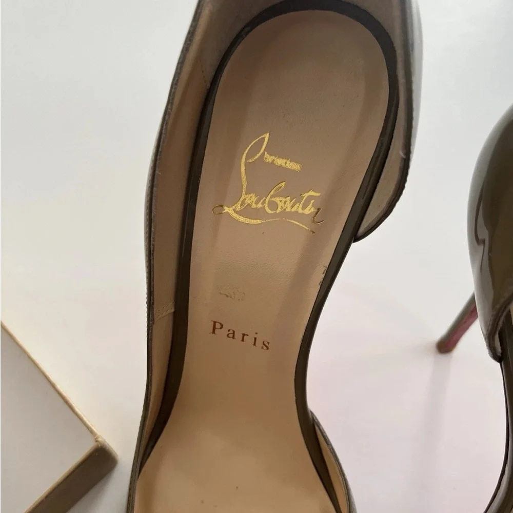 Christian Louboutin Green Heels Elegant Design - Picture 4 of 7